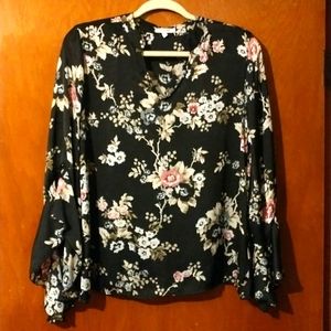 Women's Medium Maurice's Floral Print Longsleeve Blouse V Neck
